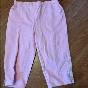 Light pink capri. New with tags